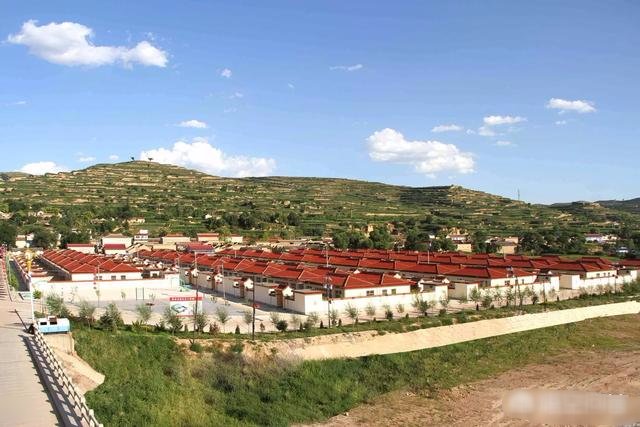  [生活]农村会大面积盖楼房？村子将会合并？