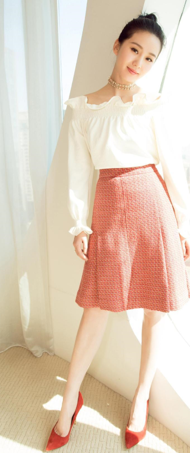 景甜杨幂关晓彤的红色高跟鞋，让一众网友眼馋不已