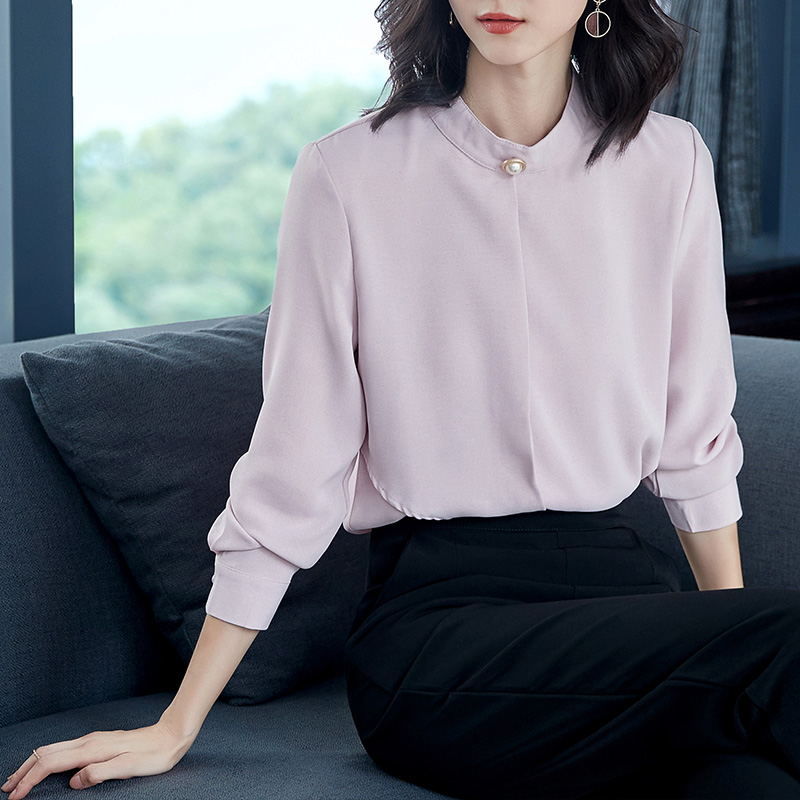 入秋了，连衣裙已经没人穿了，试试刚上新的“秋衫”洋气又不贵