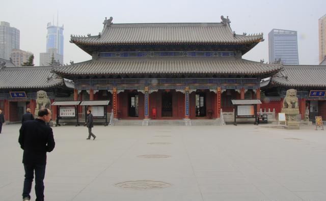 西安旅行日记：香火免费，寺内安详，大兴善寺值得一去