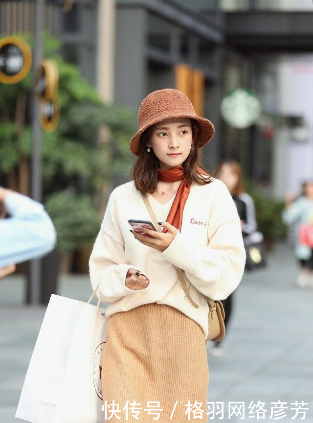 漂亮@街拍穿搭:我不高不瘦不漂亮,不美不潮不温柔!