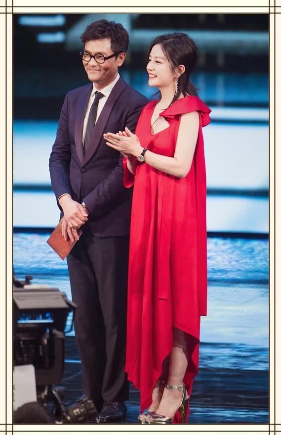 赵薇再次瘦出新高度！运动裤都撑不起来了，网友：简直换了一个人