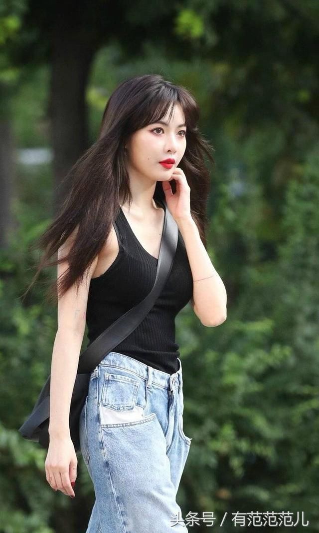 金泫雅的腰太细了，缝裤腰仍挡不住往下掉，网友：怪不得只有78斤