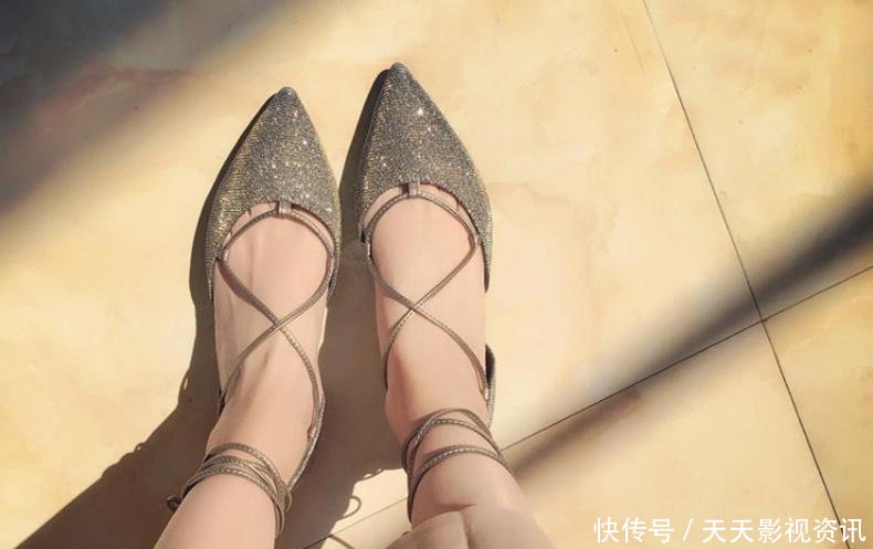 你和女神之间只差一双合脚的高跟鞋！穿对了，纤纤玉足别样美