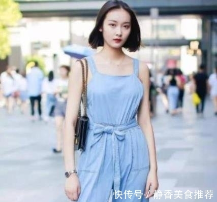  『气质』街拍气质满分的小姐姐，身材紧致动人，尽显性感女人味