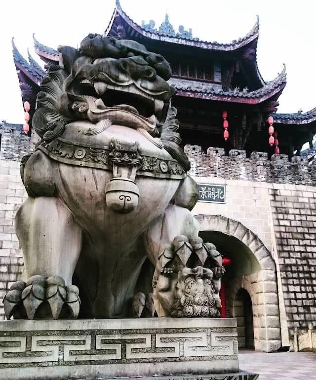 千里沱江情，万年甜城景：四川东南小城内江，它美得有点特别