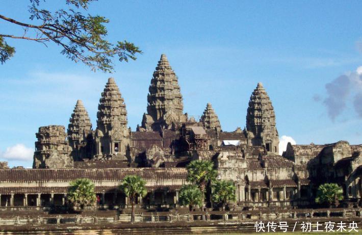 网友：在柬埔寨旅游，厕所里没有纸我忍了，给个冲水喷头什么意思