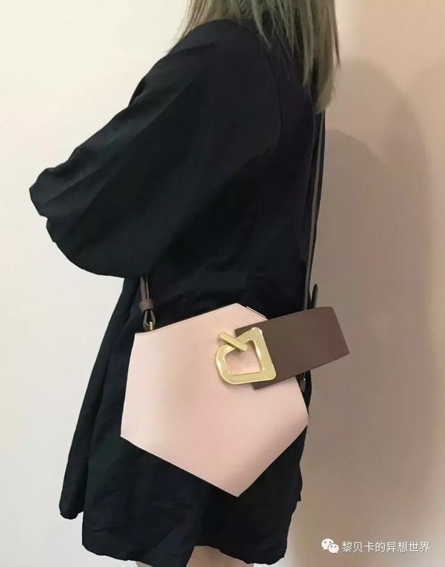 这些千元级美貌包包到底有什么魅力，让她们天天都想背！