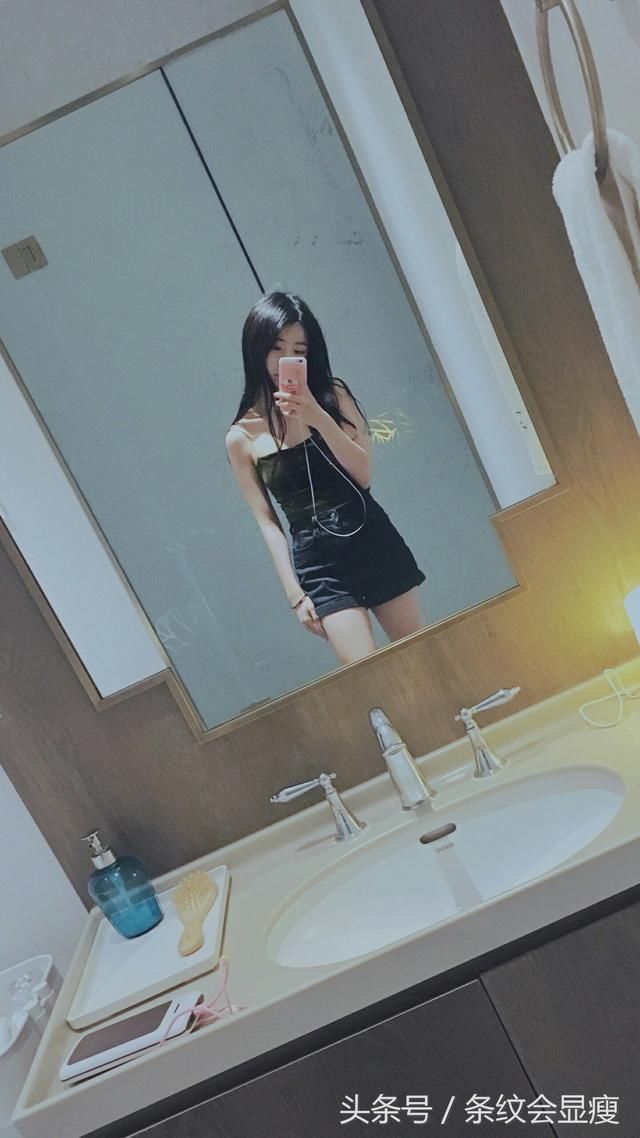 女朋友穿着很性感，却给我带来了这样的困扰