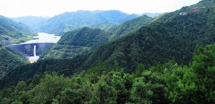 利奇马台风后，水库泄洪，第一次看见