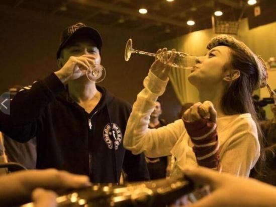 新恋情疑似被爆，工作室回应：假的