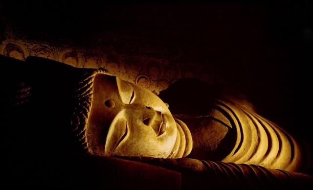 原来石窟里讲得根本不是神仙的事？