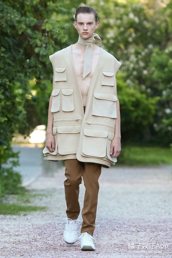 关于一场“逃离、隐世、战斗”的时装大秀!