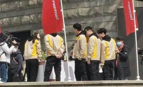 出场@罗志祥宣布回归极限挑战,以特殊方式出现,出场方式吊足胃口