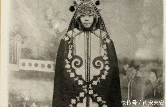 法国人镜头下的清朝女子,看看紫禁城的宫女长