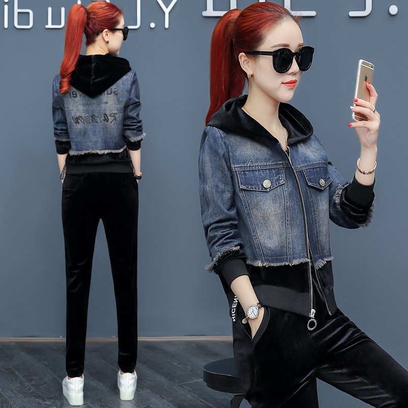 比裙子流行百倍的套装，这女人穿一个比一个惊艳，美到看不出年龄