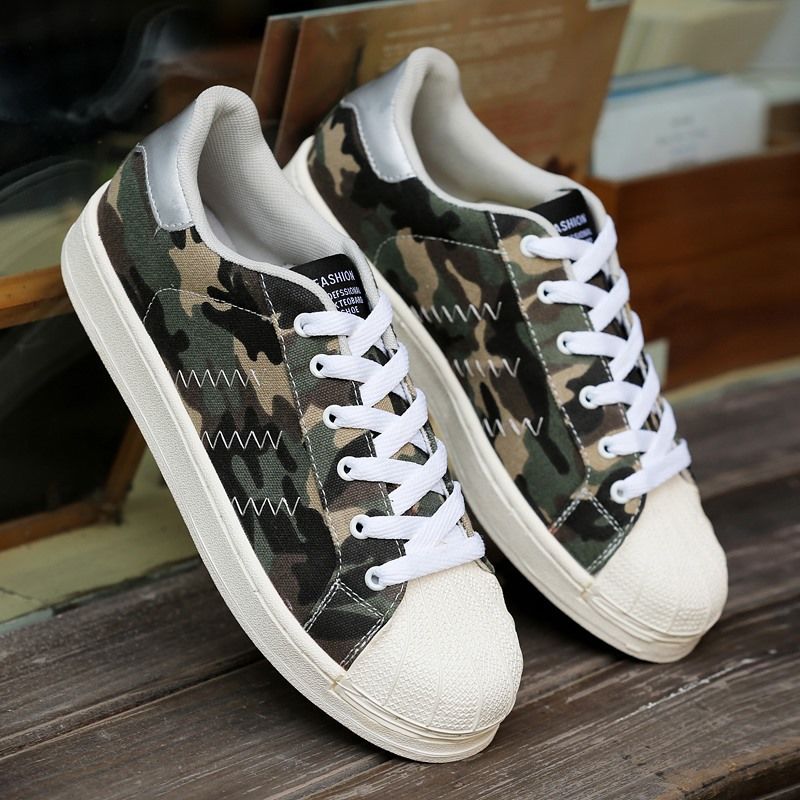 难以置信!中国”解放鞋“畅销海外，引领潮流，国人却偏偏不喜欢