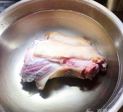 「外婆」外婆的祖传秘方—土豆蒸蹄膀