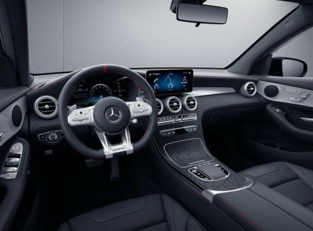  『快讯』快讯｜奔驰新款AMG GLC43系列上市 动力升至385马力 65.88万元起