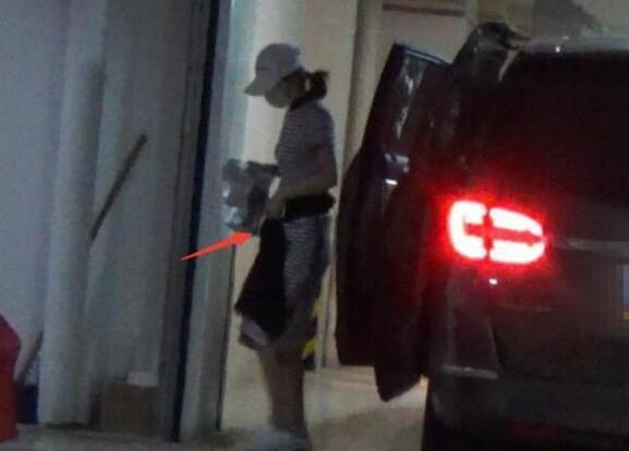 赵丽颖怀孕确有其事？卓老师发朋友圈添实锤！