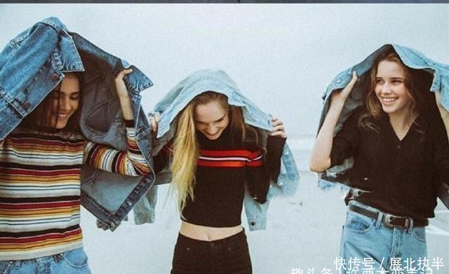 『阔腿裤』“卫衣”已经过时了,现流行的是“针织衫”,显瘦时髦还有气质