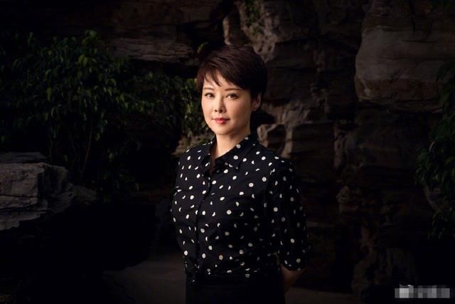 袁立深夜发文，一鸡冻，手滑，删了，这句话似乎在隐喻什么