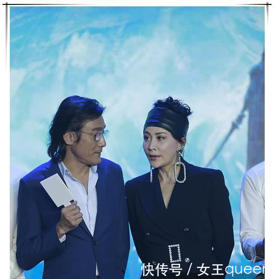 本以为窦靖童的“凤梨头”够抢镜的了，可看到刘嘉玲，我无语了！