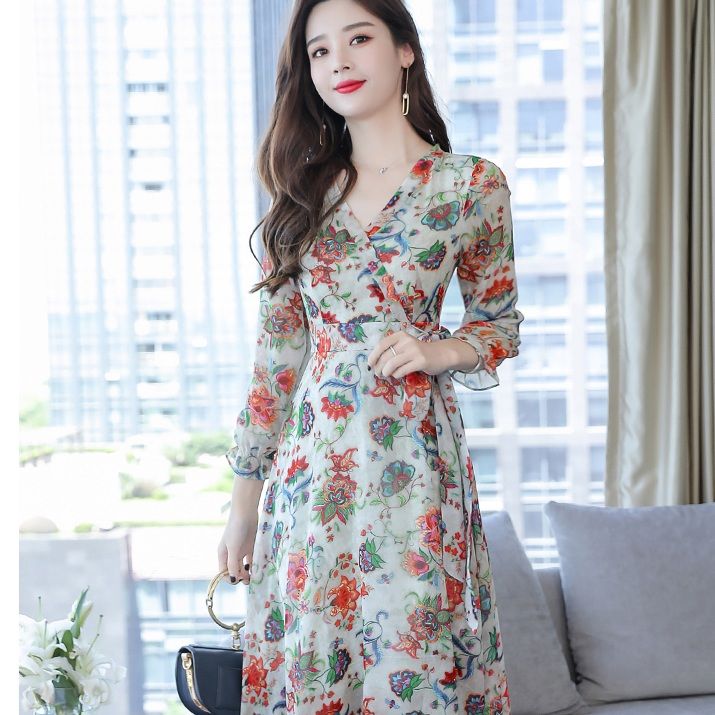 45岁的大姐，穿上下图这裙子简直美到爆了，显年轻超美嫩