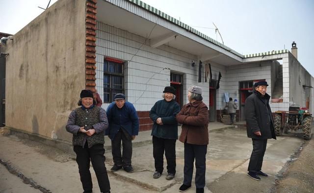 农村五十岁以上的老人，将会面临这些问题，怎样都躲不过!