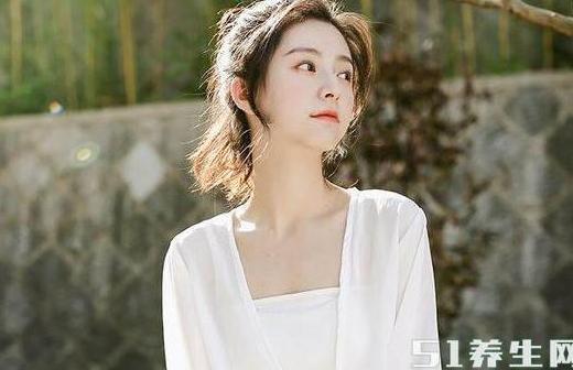 女人身上这3个部位的“毛”不能拔，男人嫌弃也别拔！特别是第3个