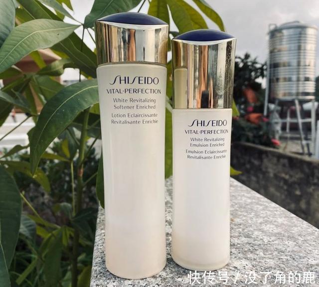 【皮肤】热门抗衰老水乳“白名单”,每天抹一抹,皮肤滋润有光泽