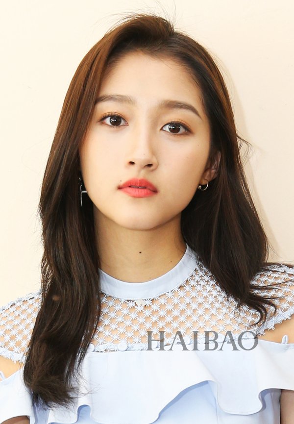 不信50款女星发型没你喜欢的!杨幂小辫超吸睛，＂璎珞＂吴谨言剪