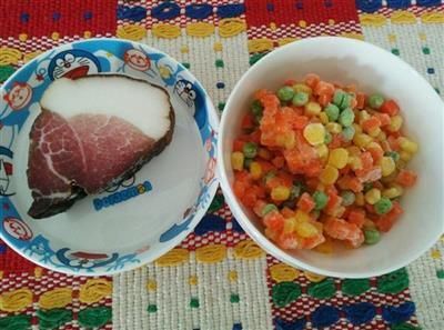  「技巧」好吃的不得了的腊肉焖饭，不费精力技巧，有菜有饭带去上班很方便