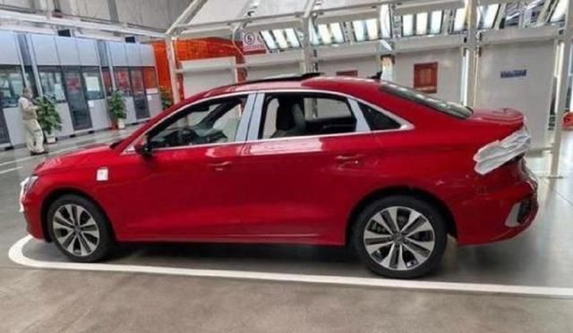  豪车@中国豪车“金字招牌”推新，12.3寸屏，2.0T+7DCT，顶配仅20多万