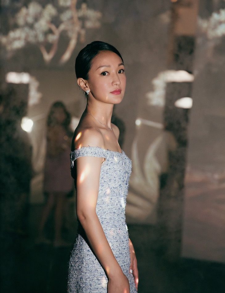 周迅为香奈儿拍的这组大片，自在如风，难怪一直受老佛爷青睐!