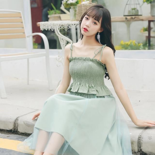 姑娘真大胆，穿这样的连衣裙，你竟然敢出门，是不是逛街要回头率