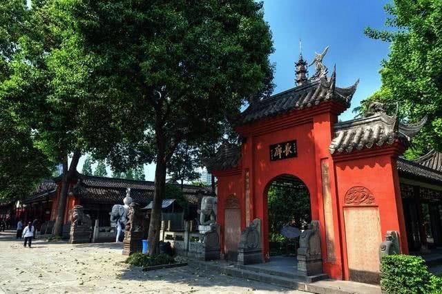 中国最纯粹寺庙，已有1400年历史至今不收门票，上香也不收费