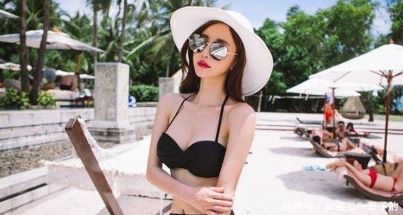 性感好看的泳衣美女，显得清纯可爱，看着漂亮又有气质！