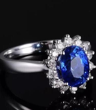 30年前的戴安娜王妃美得惊艳！自带贵族气质远超凯特王妃！