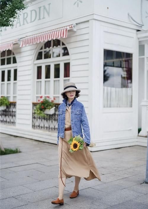  #定要学会#中年女性开春怎么穿好看？推荐三木妈妈这6套搭配，优雅又洋气！