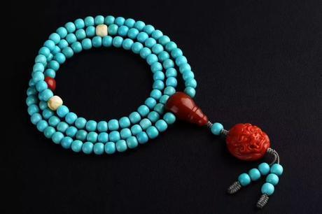 玩说   最辣眼睛文玩搭配全在这儿了！附正面教材！