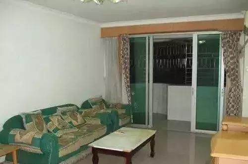 【蜗居】5口人蜗居68㎡旧楼,孩子床上爬着蟑螂,岳母快崩溃被迫大改造