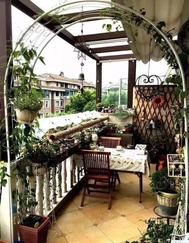  回家■别人家的阳台好美，跟花艺师学了5种阳台种花的方法，回家搞起来