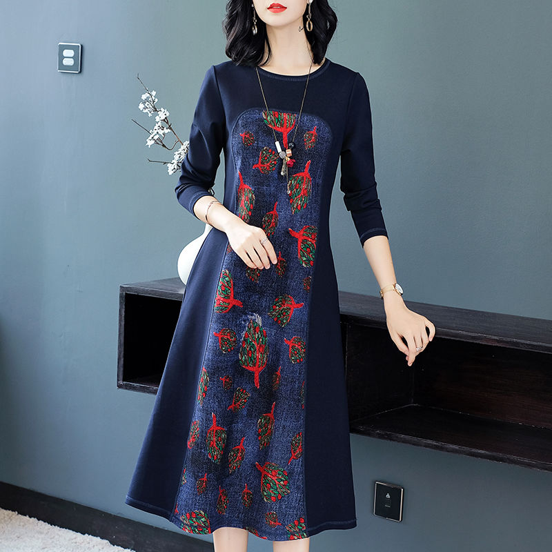 入秋了，谁还挑“薄”裙子?机智的女人早就备好这样高端的秋裙