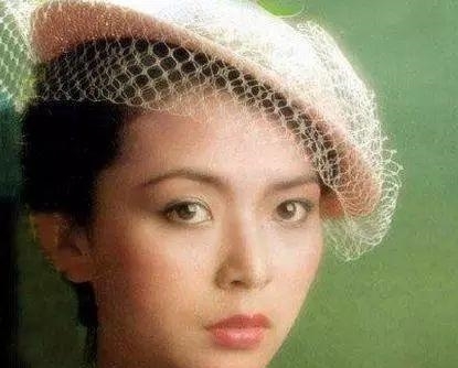 真爱后@周润发挚爱陈玉莲:本是一代玉女,错失真爱后先出柜、后出家