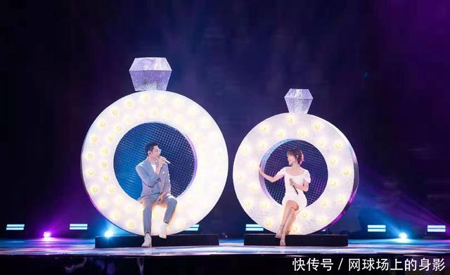 张嘉倪央视跨年