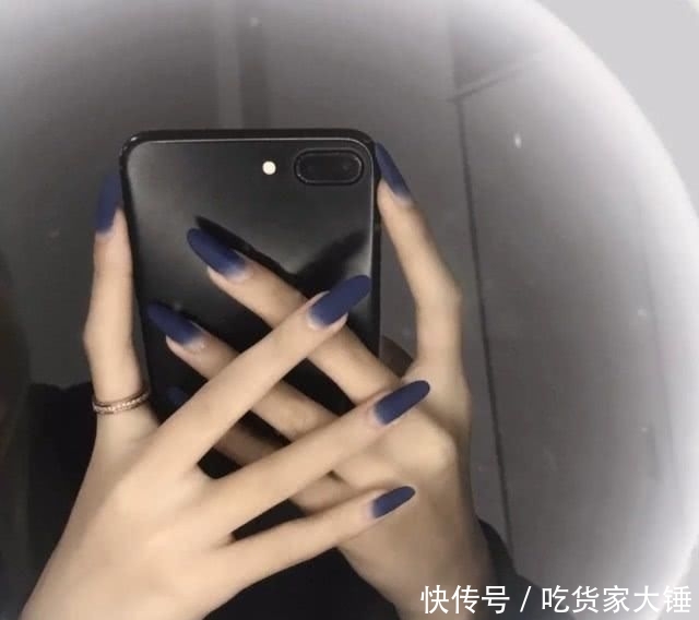 『感觉』春天你做美甲了吗?这几款“仙气逼人的美甲”,让你变得更漂亮