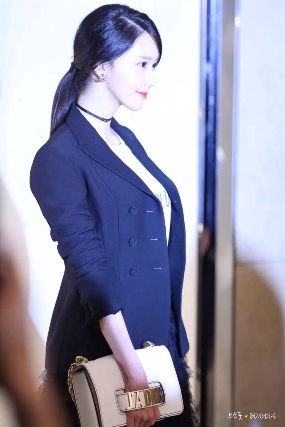 倪妮、周冬雨都被圈粉的Choker，今夏你要不要试试?