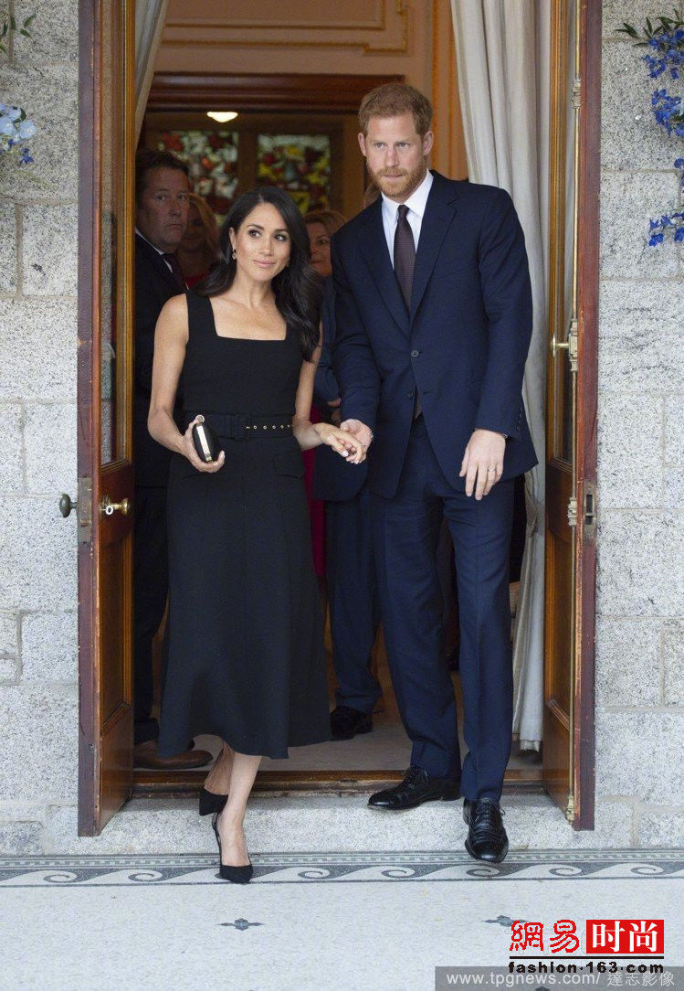 梅根王妃首度出访 48小时换4个造型