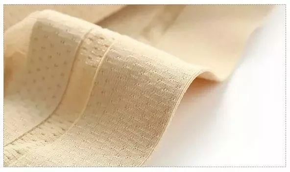 美胸已经不能满足了,心机girl们开始注重舒适性感美背了!